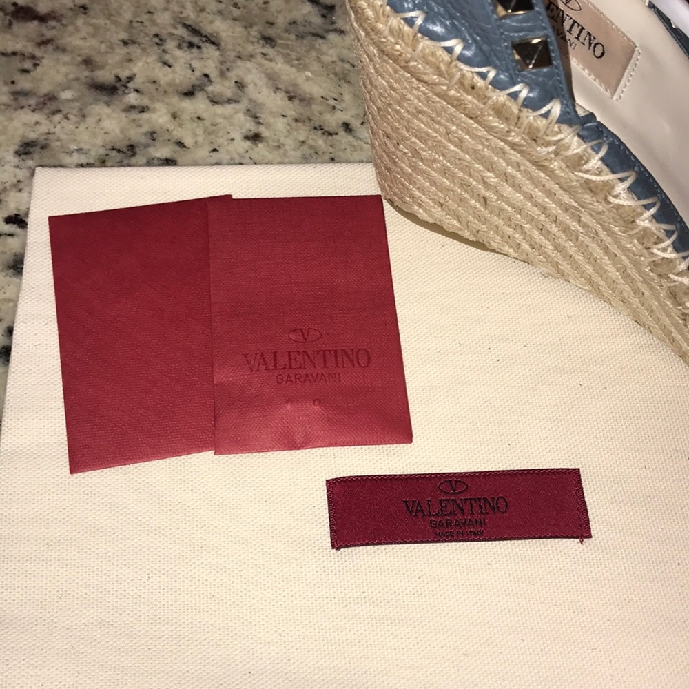 Valentino ROCKSTUD DOUBLE CALFSKIN WEDGE SANDAL - Picture 7 of 16